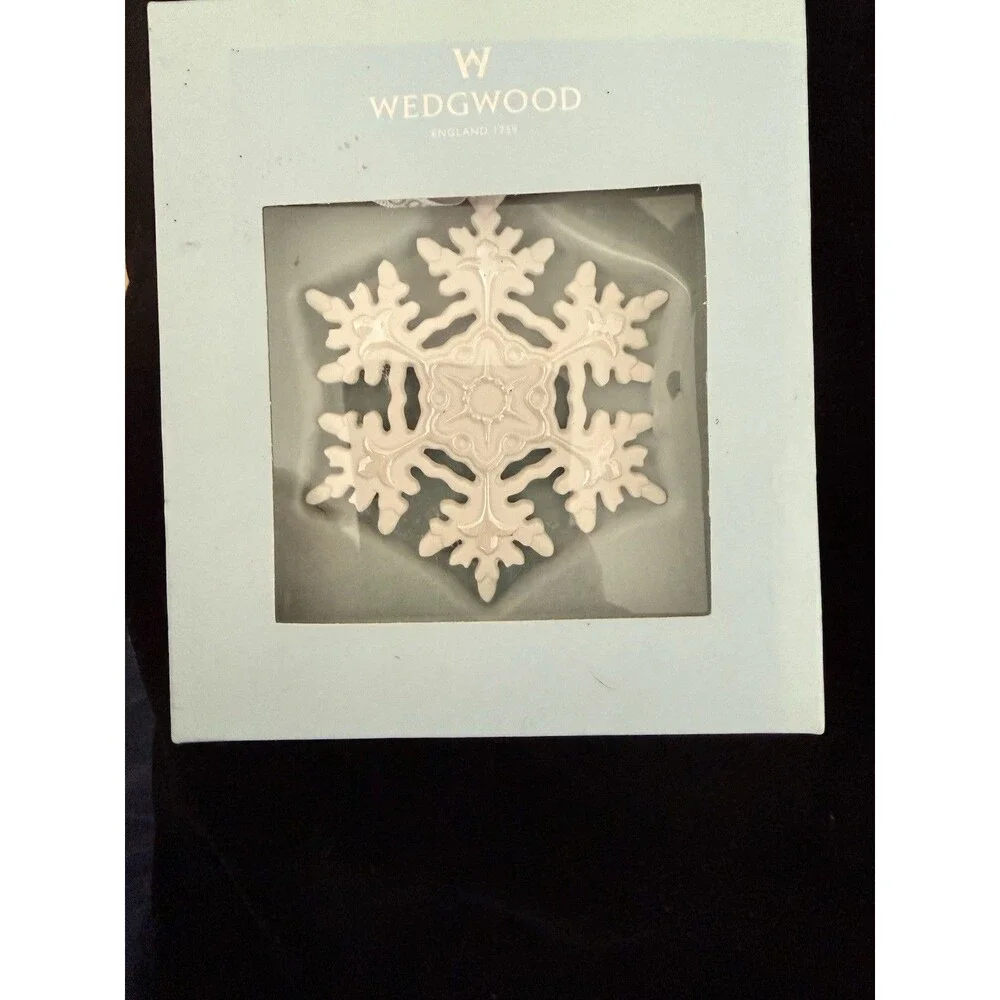 Wedgwood Christmas Ornament Pierced Snowflake Holiday  White Porcelain In Box